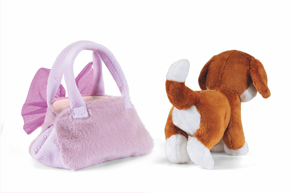 Perro en bolsa con lazo