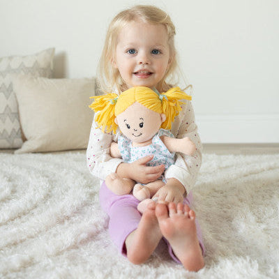 Muñeca Peach Love Stella con Coletas Rubias