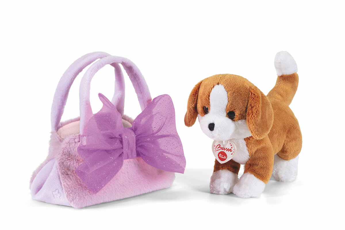 Perro en bolsa con lazo